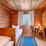 Knusperhaeuschen Hoefen-huesle Дом отдыха