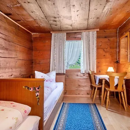 Knusperhäuschen Höfen-hüsle Ferienhaus